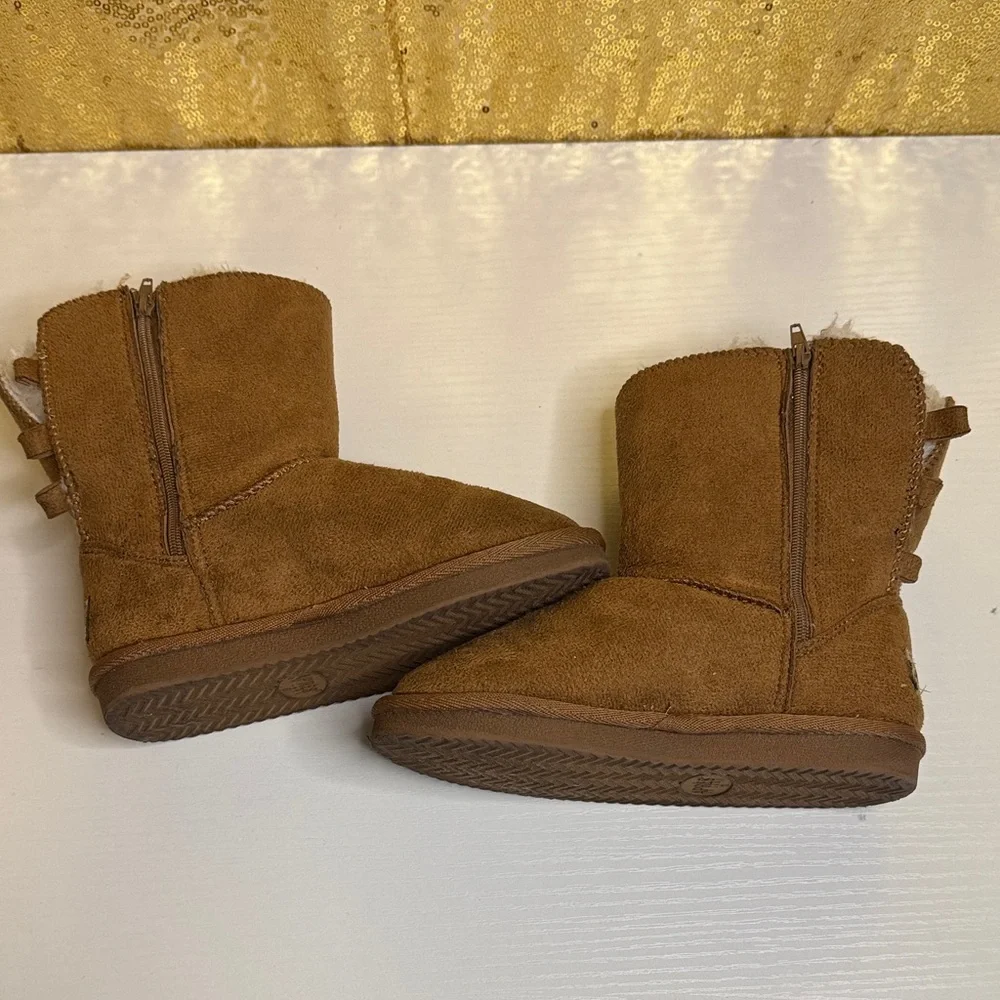 Lamo Brown Kids Boots with Cozy Lining